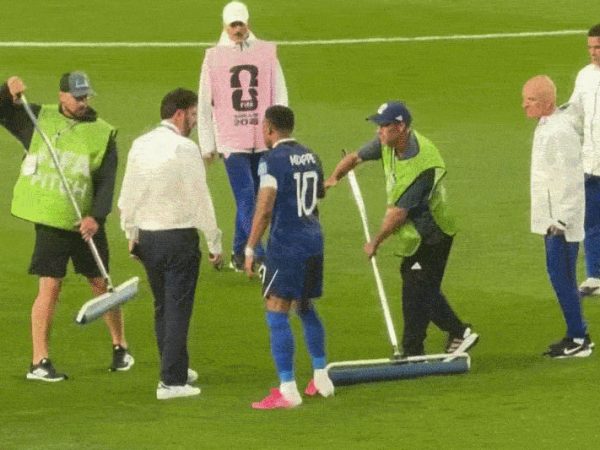 Kylian Mbappe Goes Viral for “Directing” Staff to Clear Waterlogged Pitch