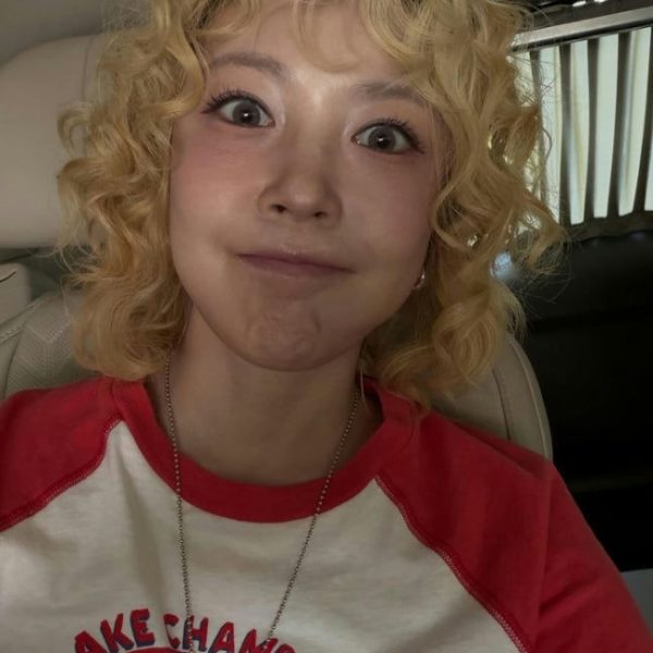 BoA Unveils Bold Blonde Curls, Fans Say She Looks Like a Playful Music Genius