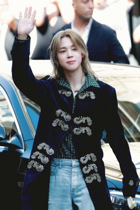 jimin paris fashion week