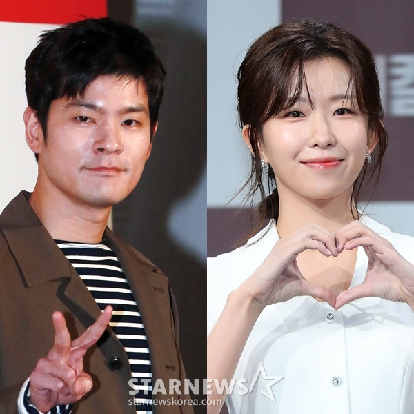 Jang Ki Ha and  Yoon Ga 