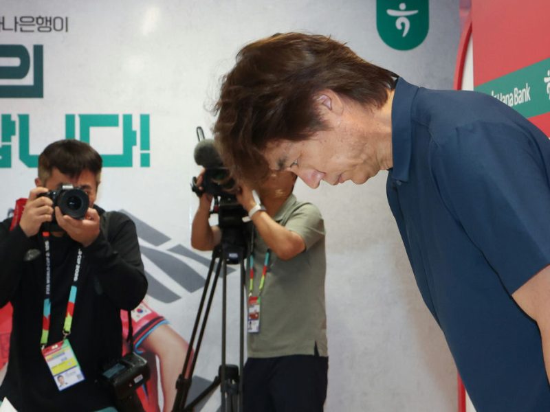South Korea Coach Hong Myung-bo Resigns After World Cup Exit, Sparks Backlash Over Two-Minute Press Conference