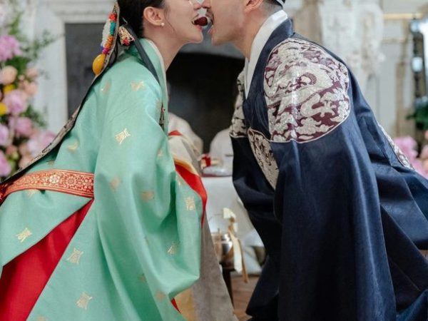 KPop Demon Hunters Star Arden Cho Marries Orthopedic Surgeon in Romantic Italy Wedding