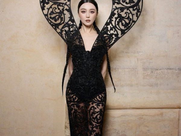 Fan Bingbing Stuns at Paris Fashion Week as Fans Say She’s “Flawless” Despite Career Setbacks