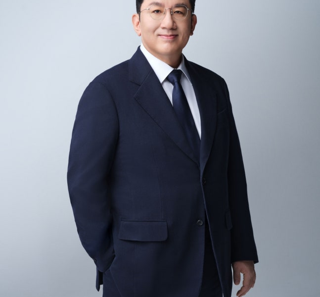 bang si hyuk seongsu sighting