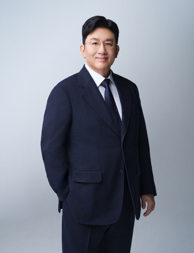 bang si hyuk seongsu sighting
