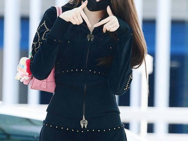 Jang Wonyoung’s Folded-Arms Controversy Raises Questions About Unrealistic Expectations for K-Pop Idols