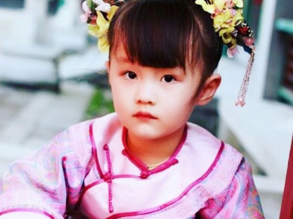 Zhao Wei’s On-Screen Daughter Ji Zihan Stuns at 19 After Getting Into Beijing Film Academy