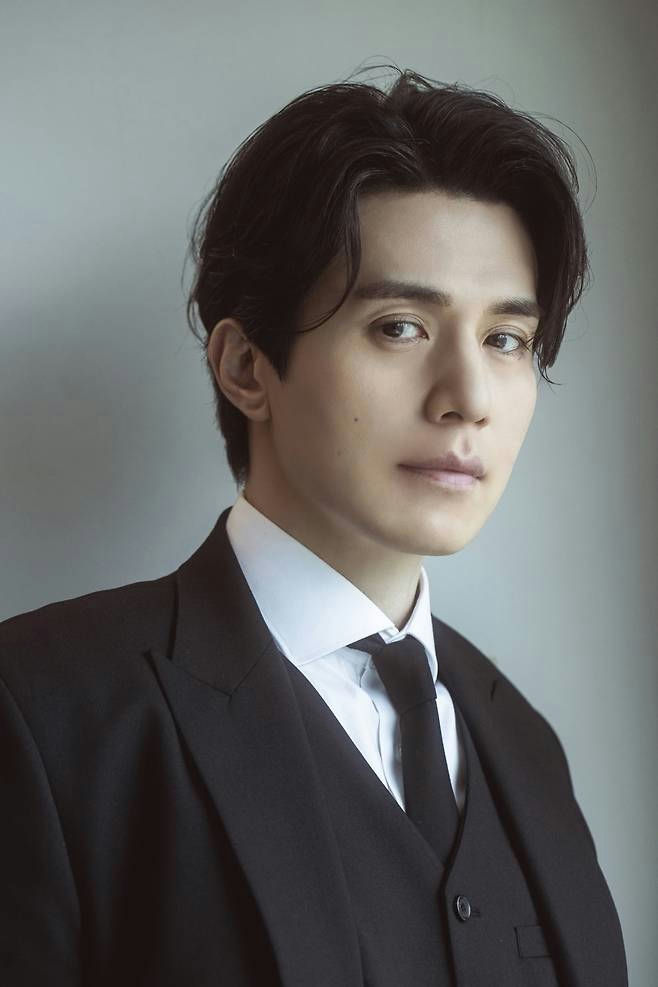 Lee Dong Wook niece
