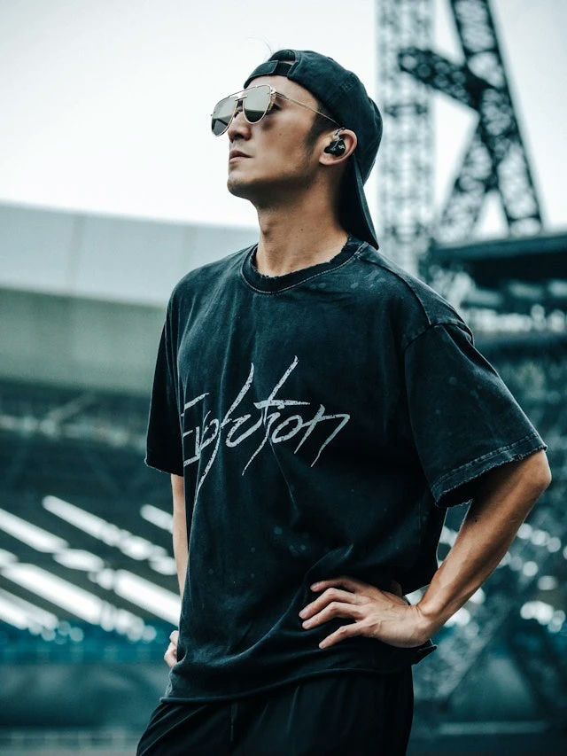 nicholas tse first concert after fathers death