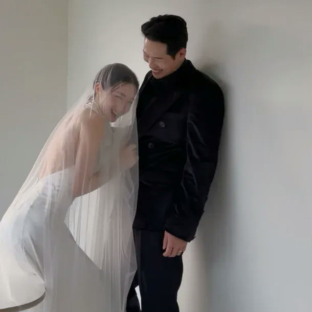 ryu hwayoung wedding photos